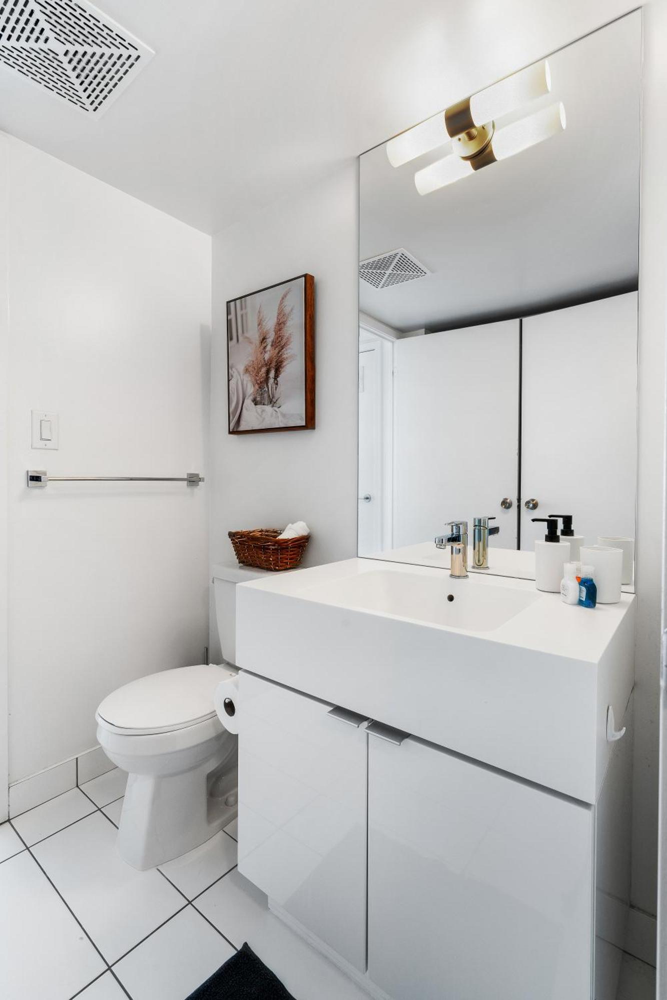 Exquisite Condos By Cn Tower With Parking Toronto Esterno foto